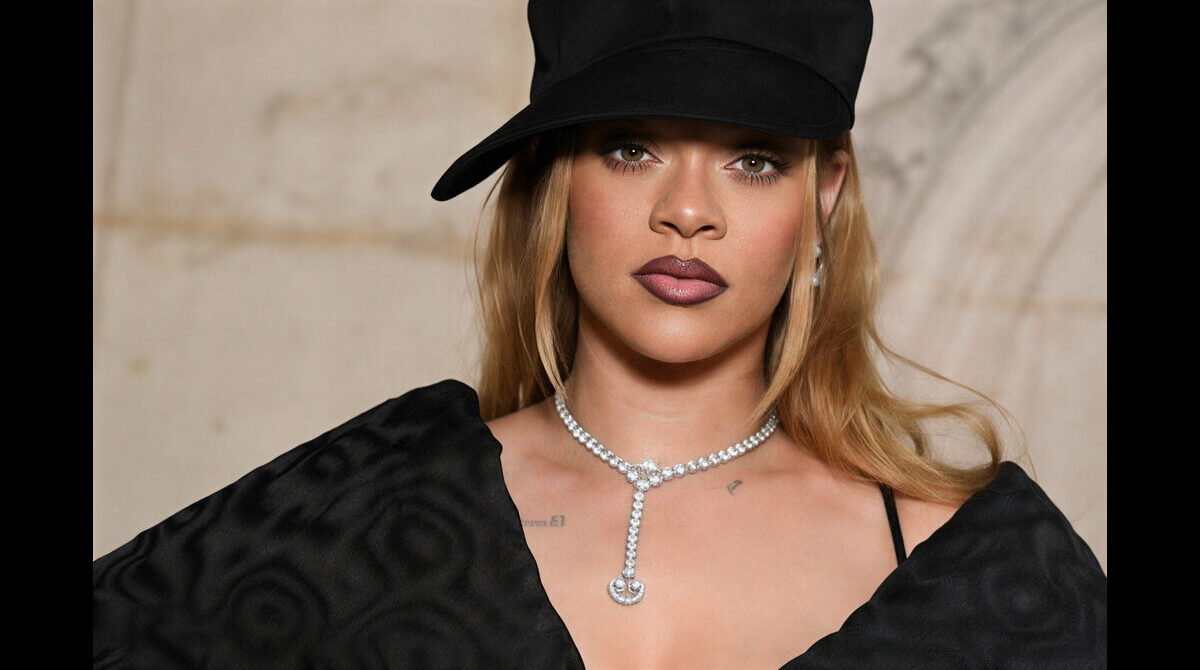 Rihanna Net Worth 2026: Billionaire Status, Fenty Beauty Earnings & Income Breakdown 