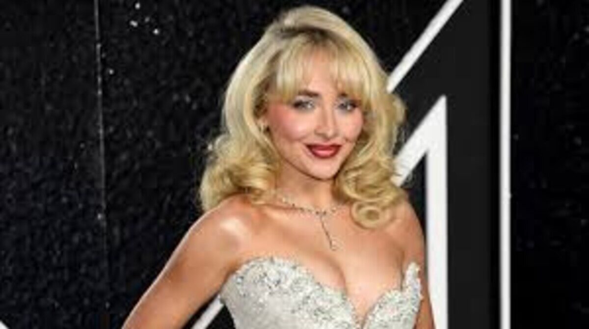 How Much Did Sabrina Carpenter Make From the Eras Tour