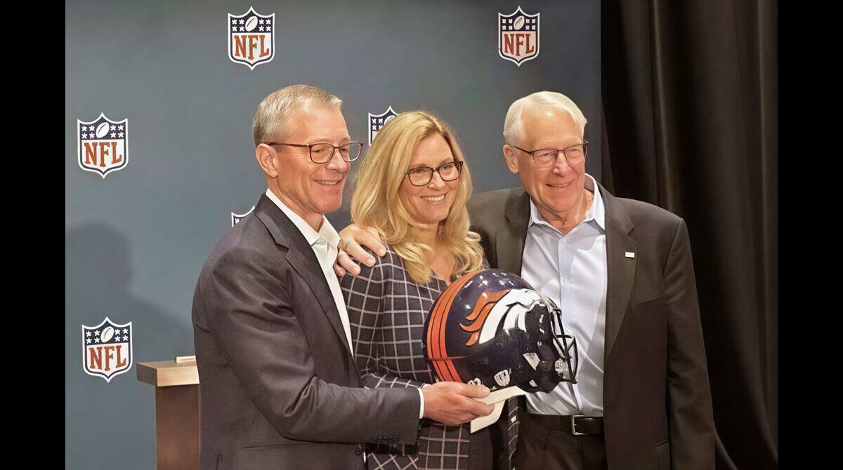 Rob Walton Net Worth 2026: $140B+ Fortune, Walmart Wealth & Assets Revealed