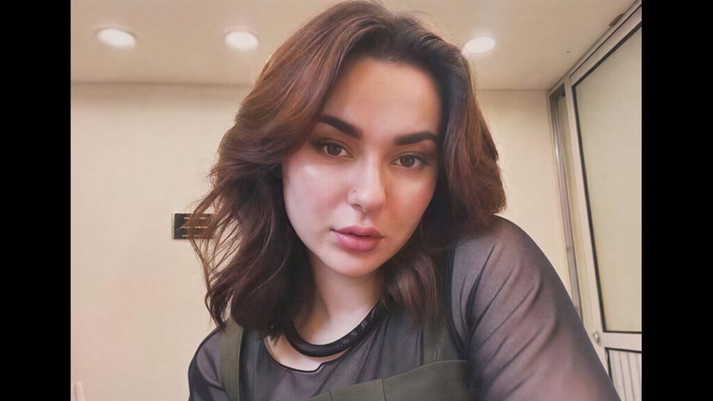 Hania Aamir Net Worth 2026