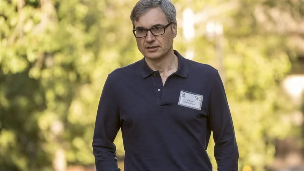 Oliver Haarmann net worth article featuring the Searchlight Capital co-founder.