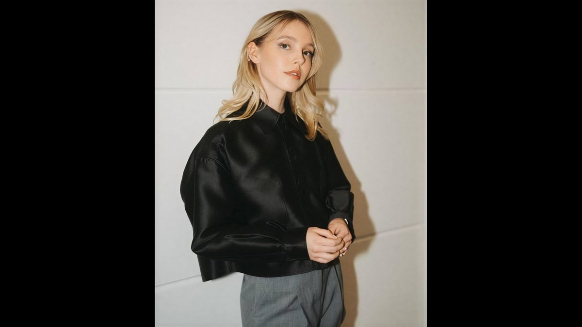 Lina Strahl net worth 2026 featuring the German singer and actress known for Bibi & Tina.