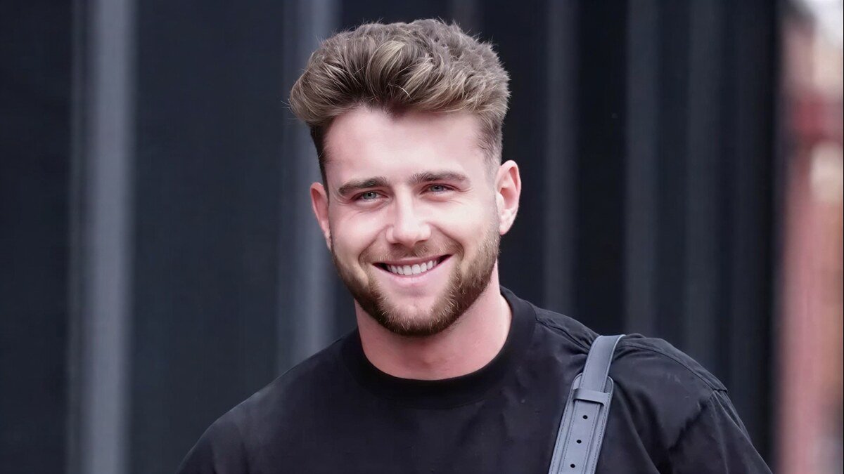 Harry Jowsey career milestones including Too Hot to Handle and podcast success