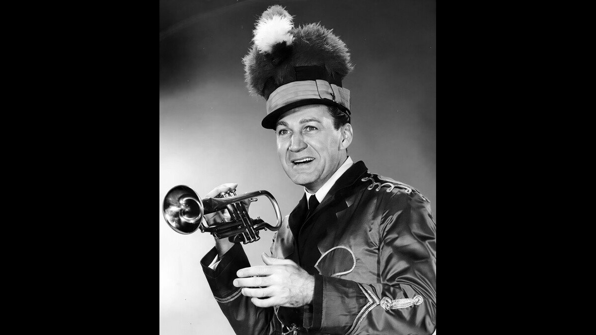 Forrest Tucker portrait highlighting his acting career and estimated net worth in 2026