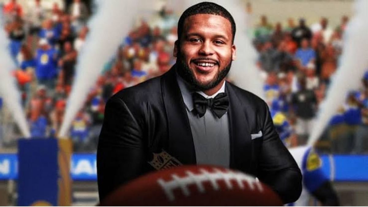Aaron Donald salary and contracts