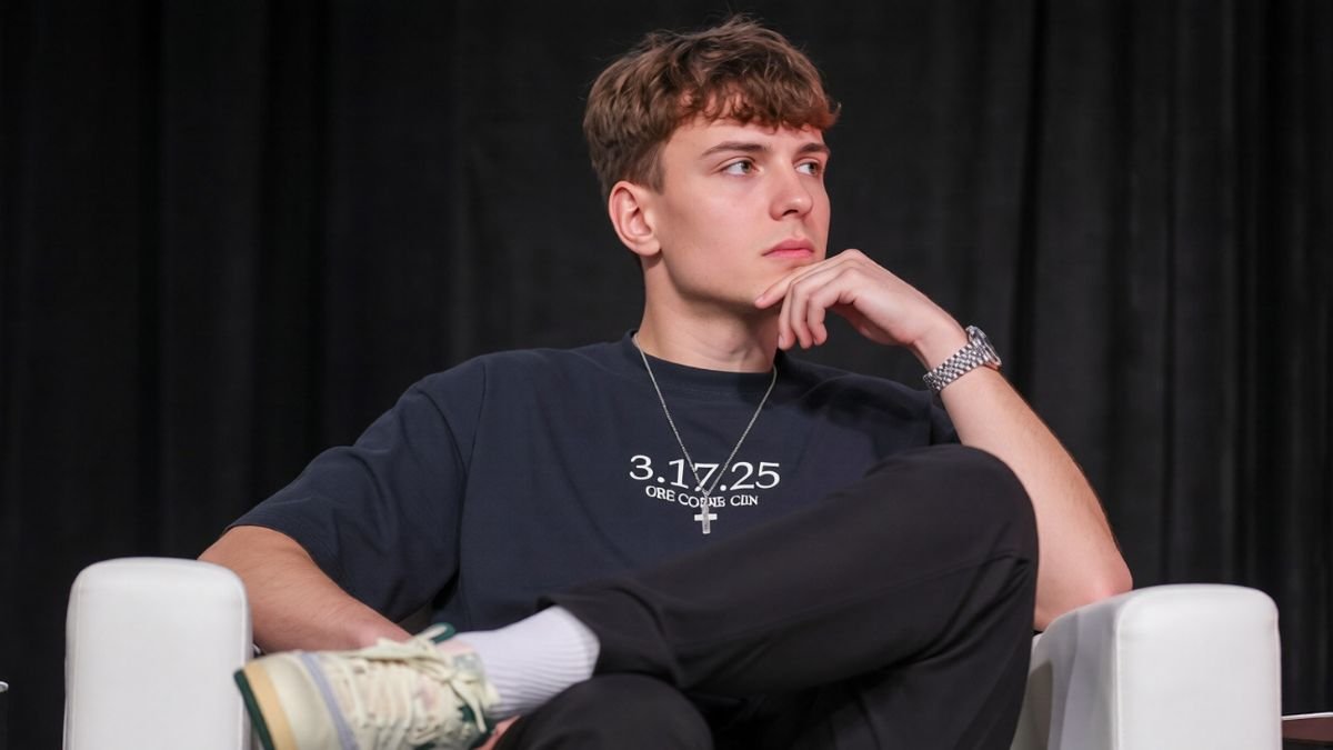 Clix Fortnite streamer net worth 2026